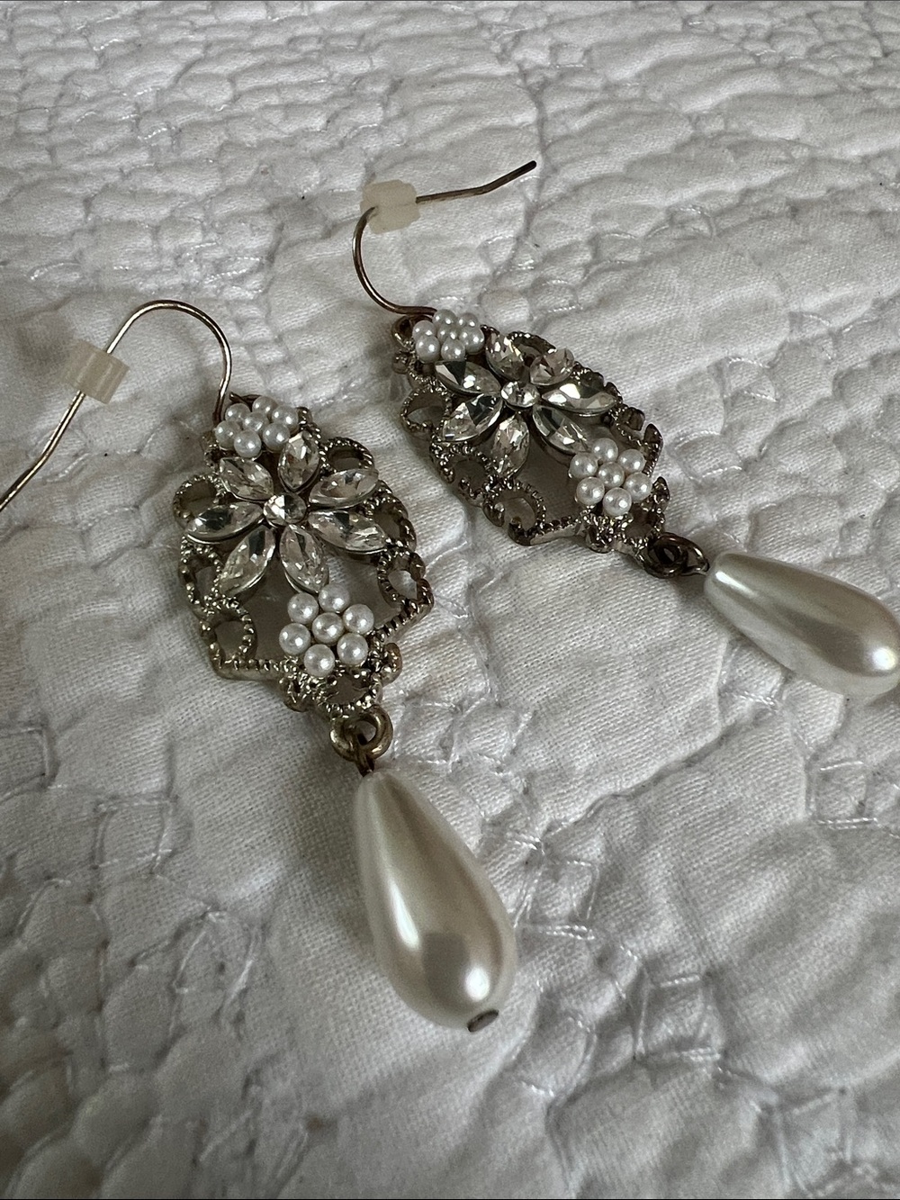 Pearl Drop Floral Crystal Dangle Earrings - White